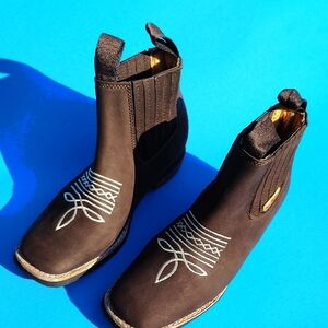 ( Boys ) Brown Leather Ankle Boots with Embroidered Design.